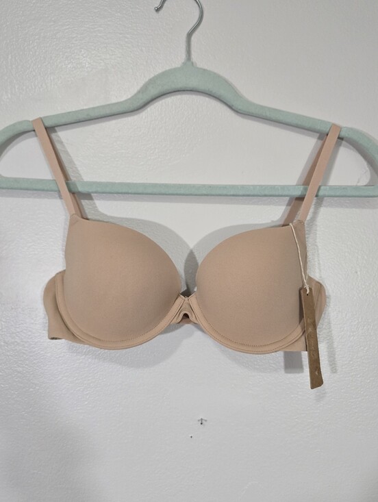 SKIMS Other - SKIMS NWT 32C Fits Everybody Tshirt Demi Bra